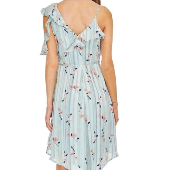 ASTR the label Women's Josie One Cold Shoulder Ruffle Floral Satin Wrap Dress - Picture 2 of 11